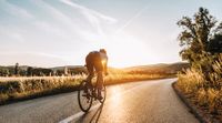 Radfahrer fahren in Hallenberg &uuml;ber 50 KM mit unterschiedlichen Schwierigkeitsgraden ihre Touren ab